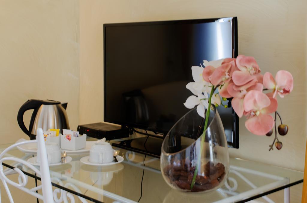 Made In Luxury 3* Rom